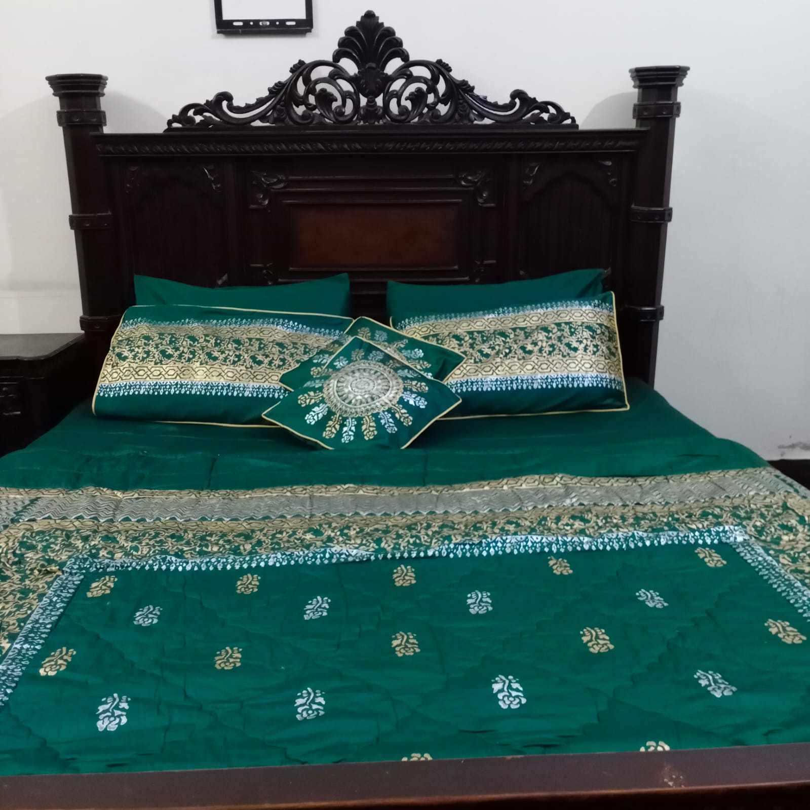 8-Piece Silk Satin Bridal Bedset with Exquisite Block Printing